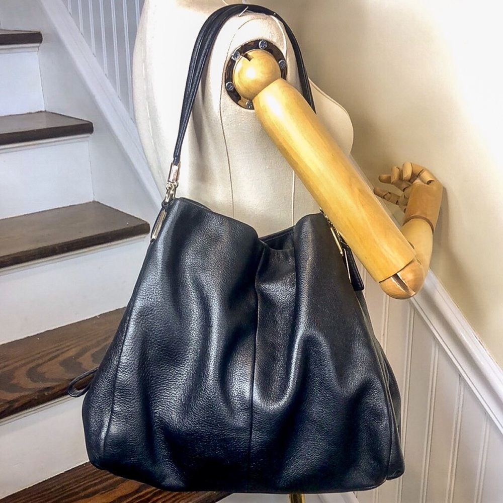 COACH Madison Phoebe Black Tumbled Leather Shoulder Bag Navy Lined 3-Sections - Picture 5 of 17